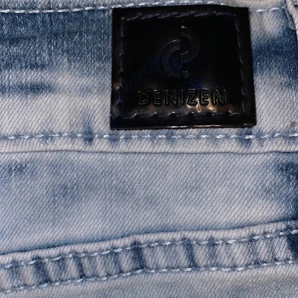 Levi’s Mom Jeans - Picture 8 of 9